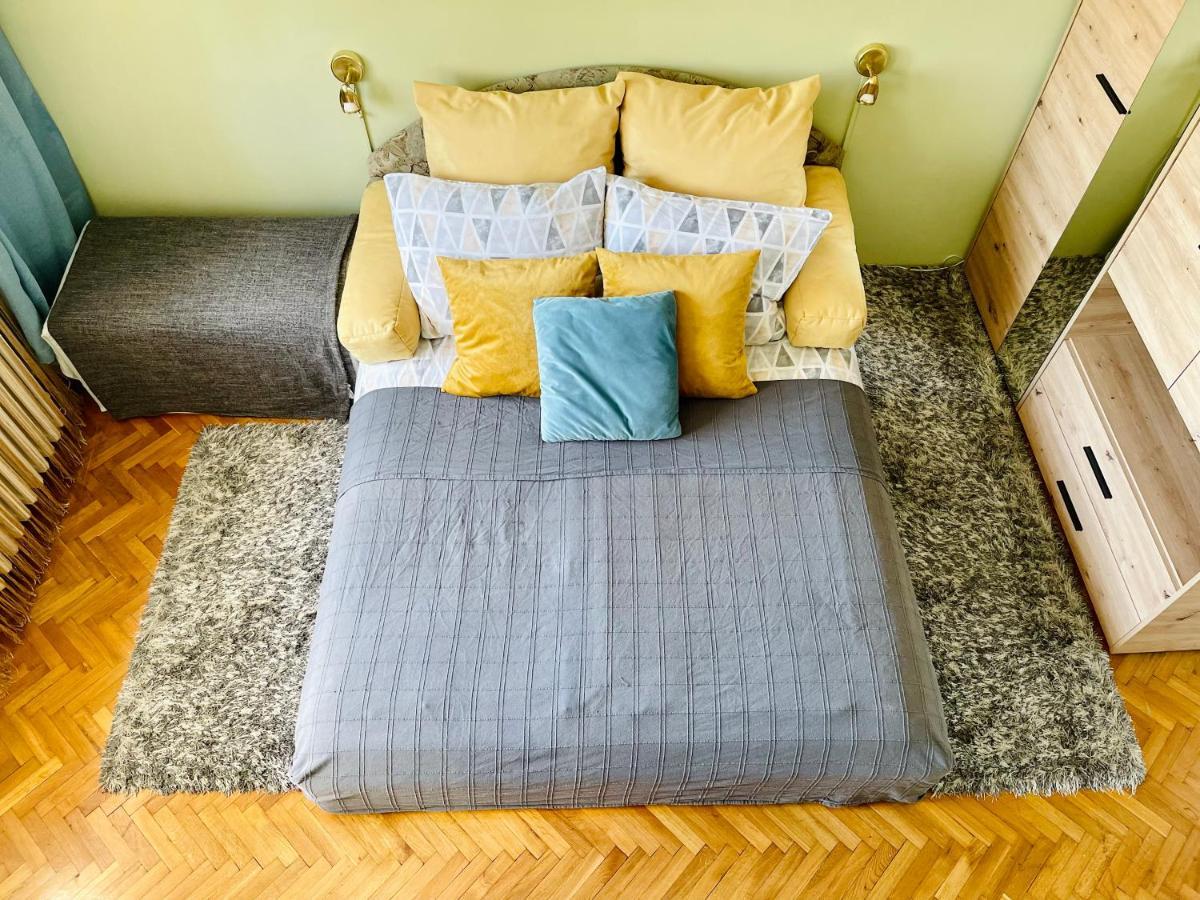 Appartamento Apartman Jelena II Sremska Mitrovica Esterno foto